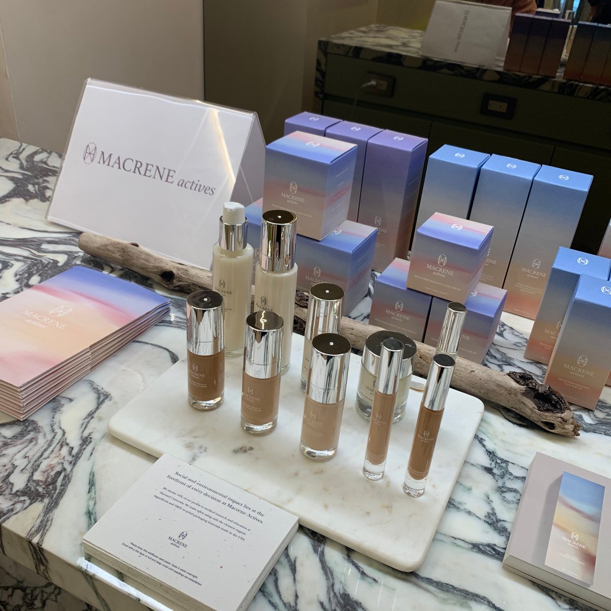 The Macrene team had a wonderful time hosting the #MacreneActives and Laura Garcia Collection pop-up at #PaintBoxNails!