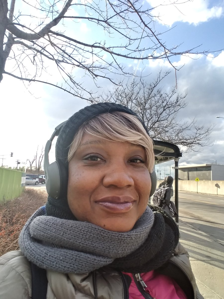 therainebeaux's tweet photo. Yesterday. #selfiepractice https://t.co/wiHBIAWBnf