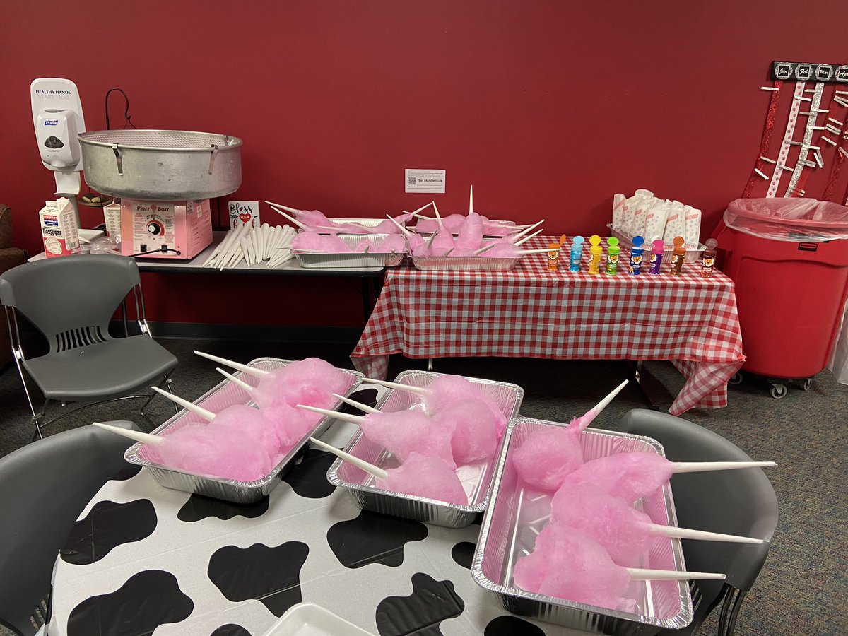travis_pto's tweet photo. Yeehaw!!!! Our Teacher Appreciation Rodeo Kickoff was a huge success. Thank you to everyone who donated and volunteered, our THS family had rootin’ tootin’ good time! https://t.co/ThRSPaqMhh
