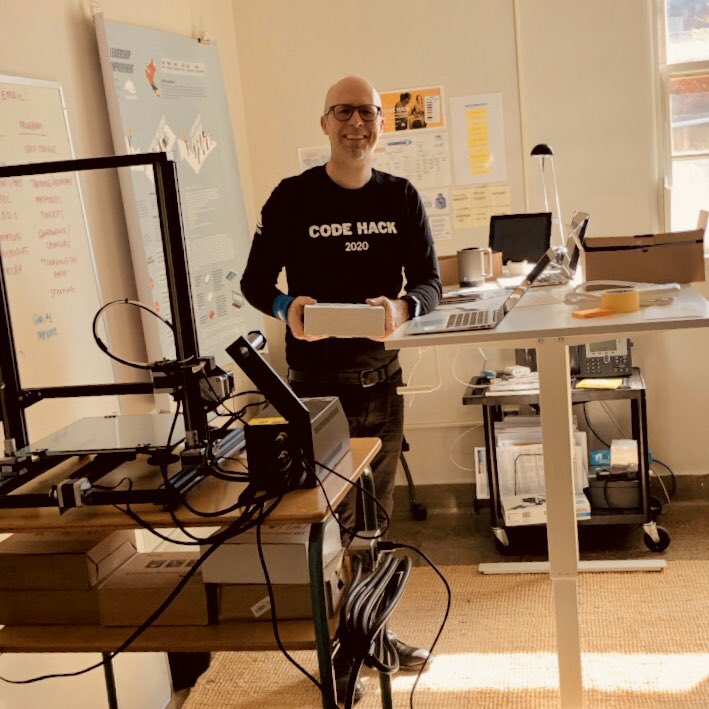 mtthwmllr's tweet photo. Do you think I can remember how to set up the 3D printer for @VanIslandHealth’s #CodeHack this weekend?! #Sweating #NotSweating https://t.co/pUFHW6d9vv