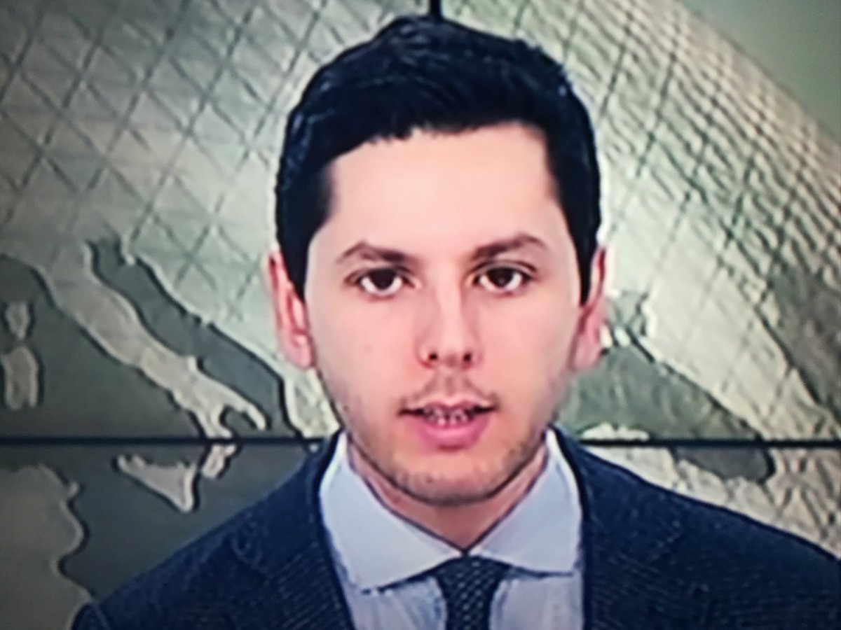 sbRocko_'s tweet photo. @dario_marchetti CHI.

                     CHI 

         CHIIIIIIIIIIIIIIIIIIIIIIIIIIII

CHI
TE L'HA FATTO FARE

CHI
T'HA FATTO PENSARE SAREBBE STATA UNA BUONA IDEA

         CHIIIIIIIIIIIIIIIIIIIIIIIIIII

@paolomaggioni sei stato tu?!

#barbagate @ #rainews24
#dariomarchetti https://t.co/NCbPzatD8J