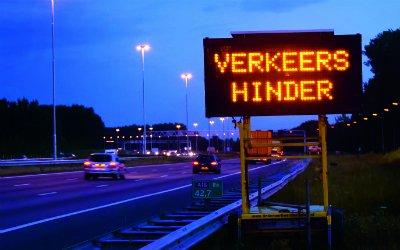 RWSverkeersinfo's tweet image. 💣 | De #A1 is zondag tussen 6.00 en 21.00 uur dicht tussen Twello en Deventer vanwege het opruimen van een V1-bom uit de Tweede Wereldoorlog. Meer lezen? Check 👉  bit.ly/2Tv5o1i