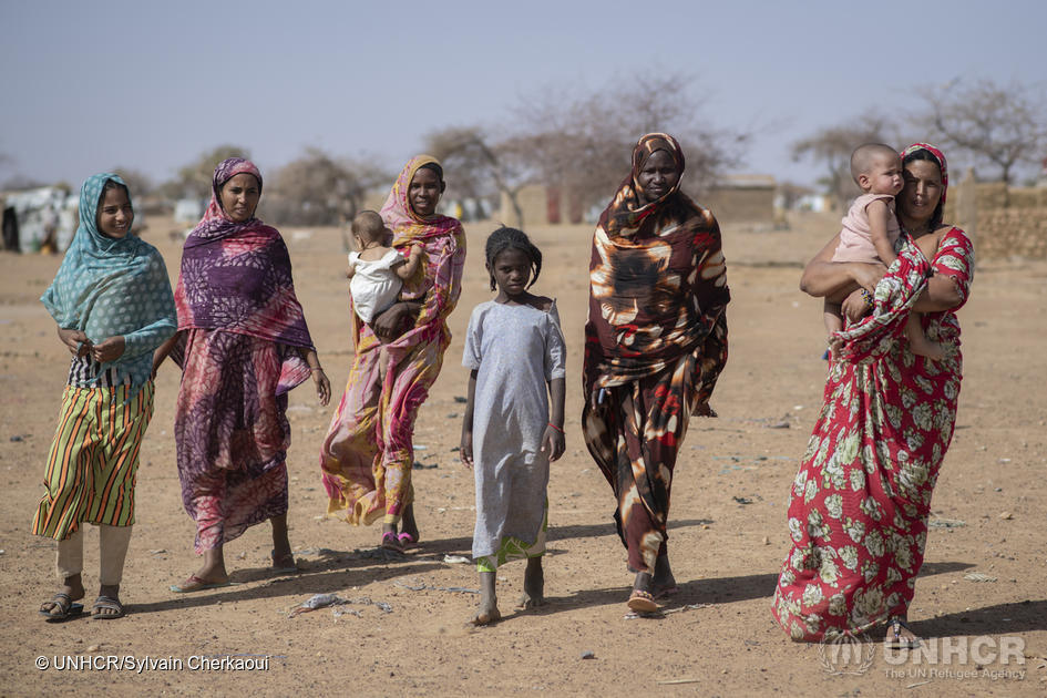 Refugees's tweet photo. The most resilient people on the planet? All in one photo?

While there's stiff competition, these refugee women from Mali are certainly in the running. They've been through so much and they still find the courage to smile. 😁 https://t.co/HoIN6WNiOz
