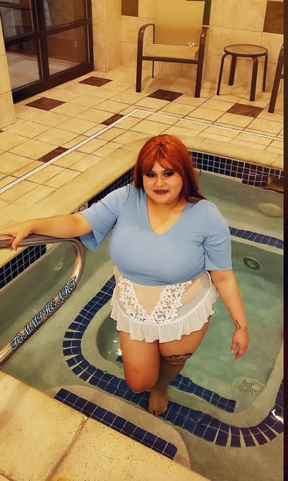 Tommi Heart’s pics and videos