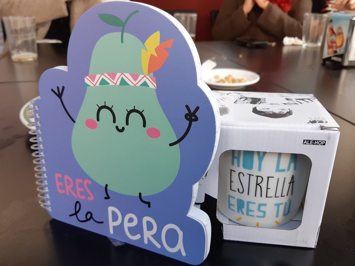 mpcantarero's tweet photo. Viernes tarde: no hay mejor forma de celebrar mi cumple que con una clase con la #promoIdelisa! Y luego de cañas 🍻🍺 con regalo sorpresa de mis queridas #adalabers de la #promoHamilton! 😘
Soy una afortunada por conocer a estas mujeres tan increíbles.. #PonUnaAdalaberEnTuVida 😚 https://t.co/kzq6IQAY6q
