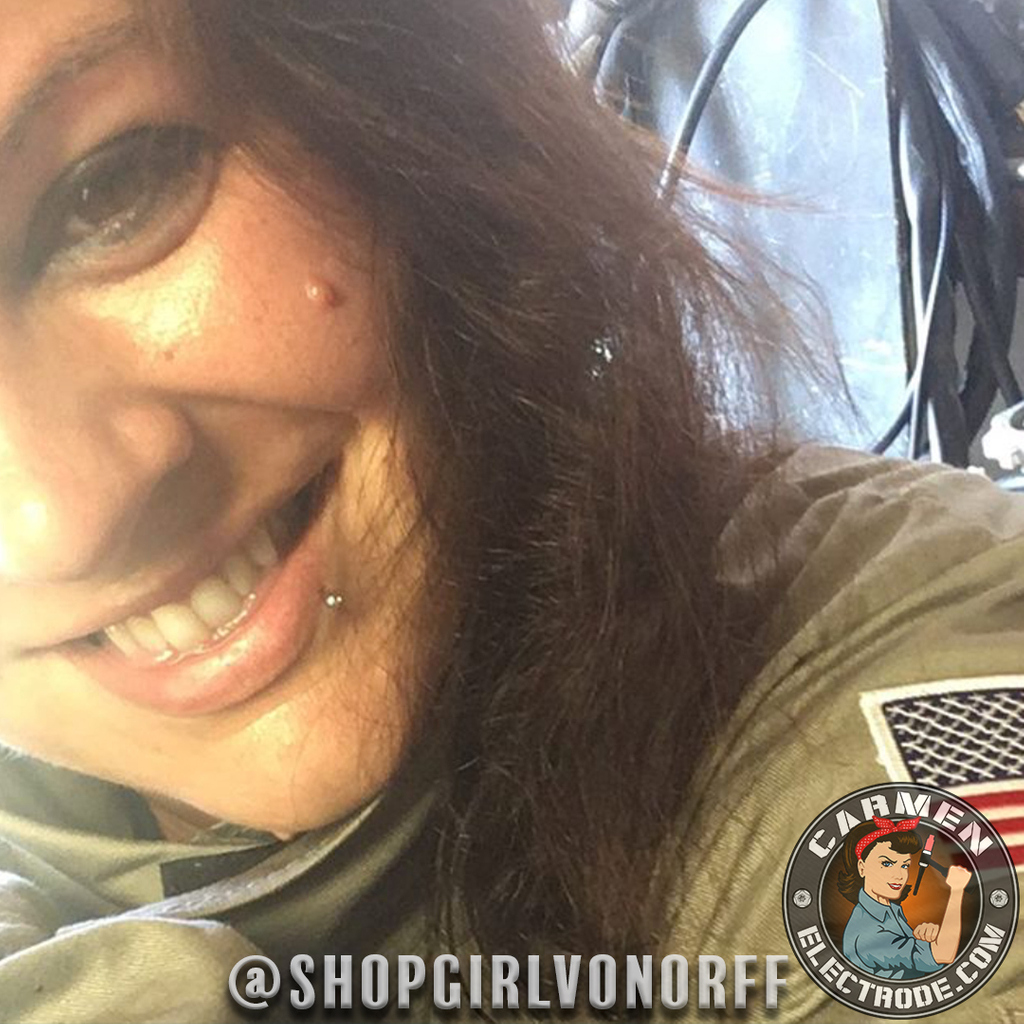 carmenwelds's tweet photo. We'd like to give a special shoutout to @shopgirlvonorff
This lovely lady goes way out of her way to spread our message of #girlpower. She's super supportive of other women and encourages everyone to be their best selves. https://t.co/nsnYx6F5Zd