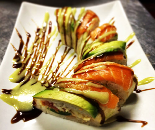 sakitumigrill's tweet photo. Our popular Rio Roll. If you're getting hungry, don't scroll through our photos it will not help lol.

#fresh #sushi #grill #local #since2006 #cocktails #craftbeer #sake #columbiasc #vistacolumbiasc #sodacitysc #goodeats https://t.co/sHTMuFCl58
