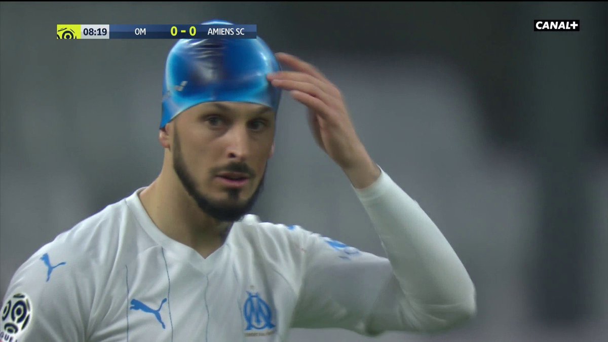 MickaM_'s tweet photo. « J’peux pas j’ai piscine » https://t.co/BNtlJrEfEC