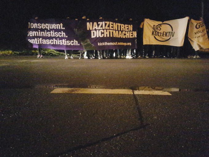 AntifaNTH's tweet photo. Danke für den antifaschistischen Protest bei #sr0603. Stabil.
@HalggR @IfS_dicht @KickThemOut161 @RatSobh
#fckafd #fcknzs #fightfascism #allezusammengegendenfaschismus #schellroda #ifsdichtmachen https://t.co/wXKgwbc52Q