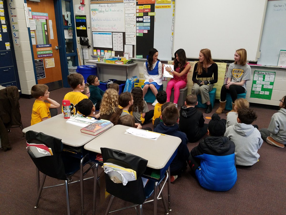 DelranLitCoach's tweet photo. DHS comes to DIS to spread the joy of reading. Shout out to former students Tulsi, Emily, Adriana, Holly, Brenna &amp; Hannah! @eileen_baker @Delran_Super @DeSimoneChristy https://t.co/4oRAfVCaJJ