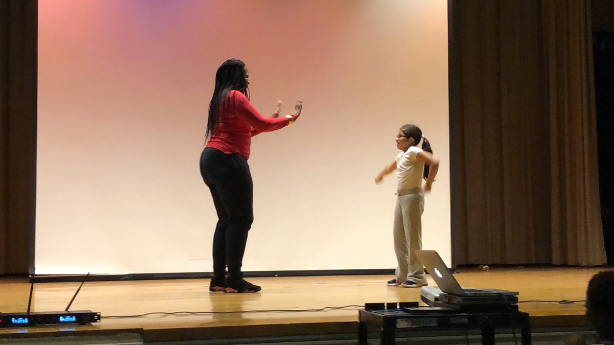 PS375Jackie's tweet photo. #renegadechallenge
#PrincipalGeters joined in on the fun #viralvideos #ps375 #jrshasTalent #district17 https://t.co/4iUnwK7k84
