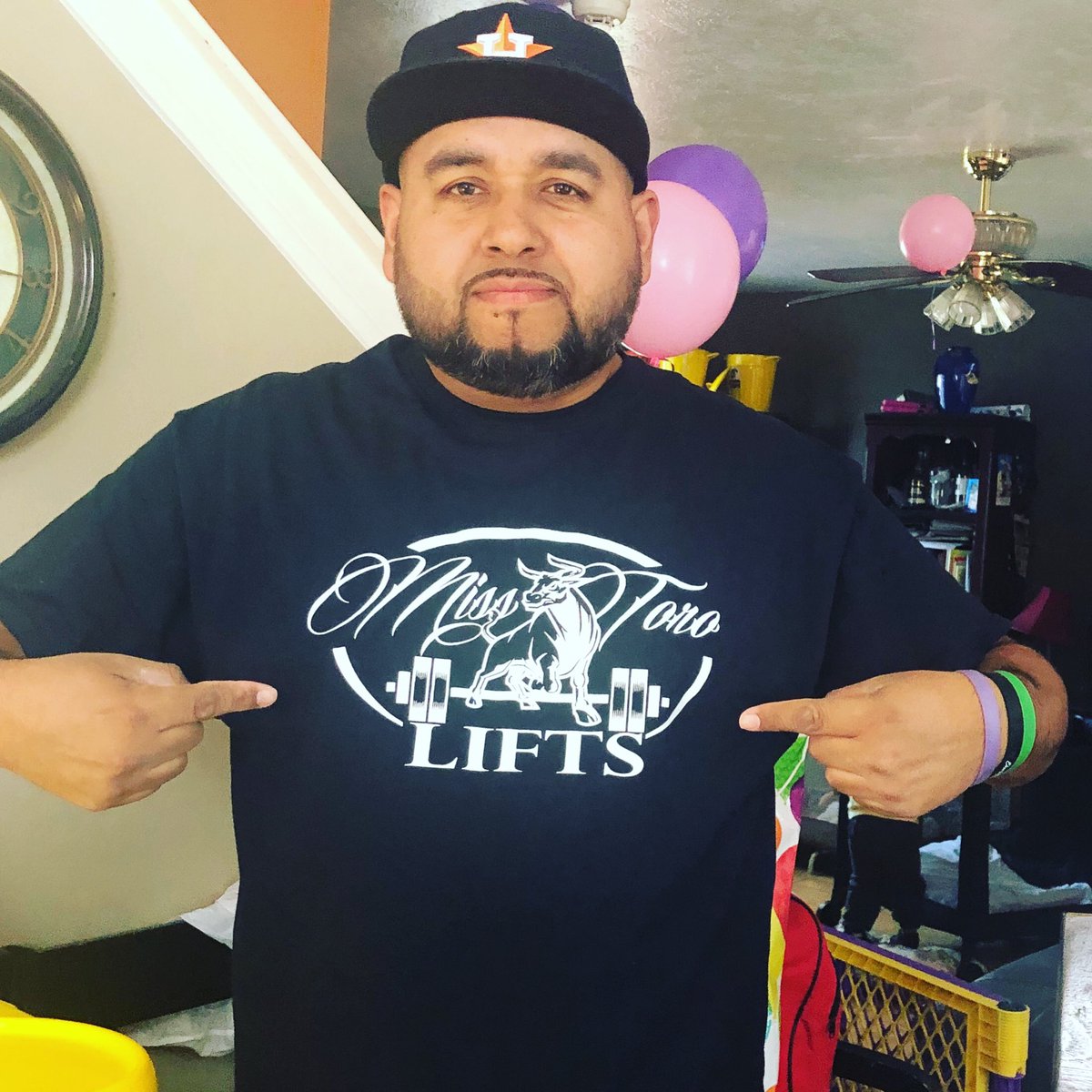 MrNSHH's tweet photo. Try my best to support and show love to all my friends. Especially those who keep it 💯 with me. It’s go time! #MissToroLifts #MrDiazDoesnt #IUsedTo #fitness #health #latinos #latinas https://t.co/9gvuNz74Yt