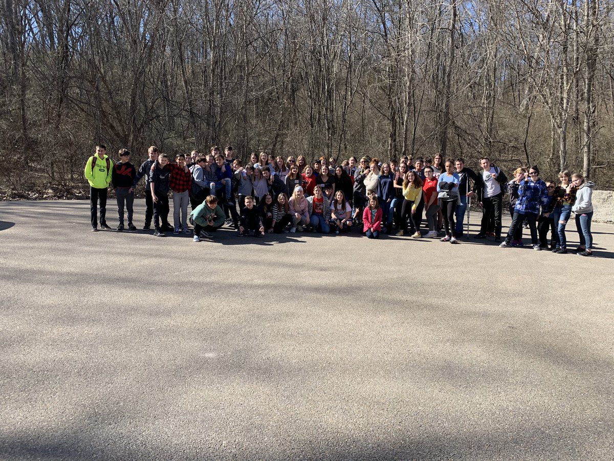 mattinglymomath's tweet photo. Today we celebrated all the kids who meet their 75% growth goal for ELA! @MrsBroKnows #STMSGoingUp #SuperSennThomas https://t.co/KtebMonBRP
