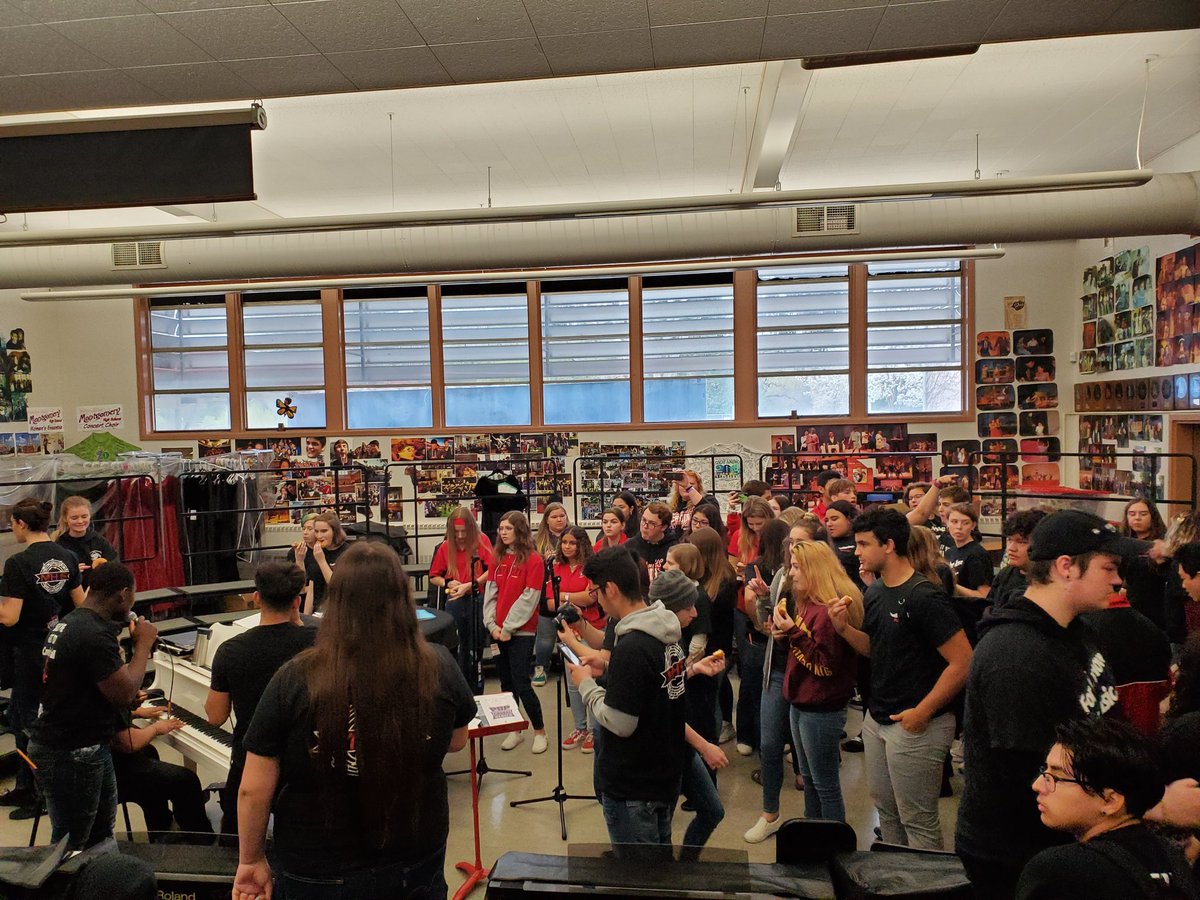 AntelopeSings's tweet photo. Day #2 includes Analy High and Montgomery High!  Love experiencing the choir programs in Sonoma County. #antelopetitans https://t.co/2GVgzqQM48