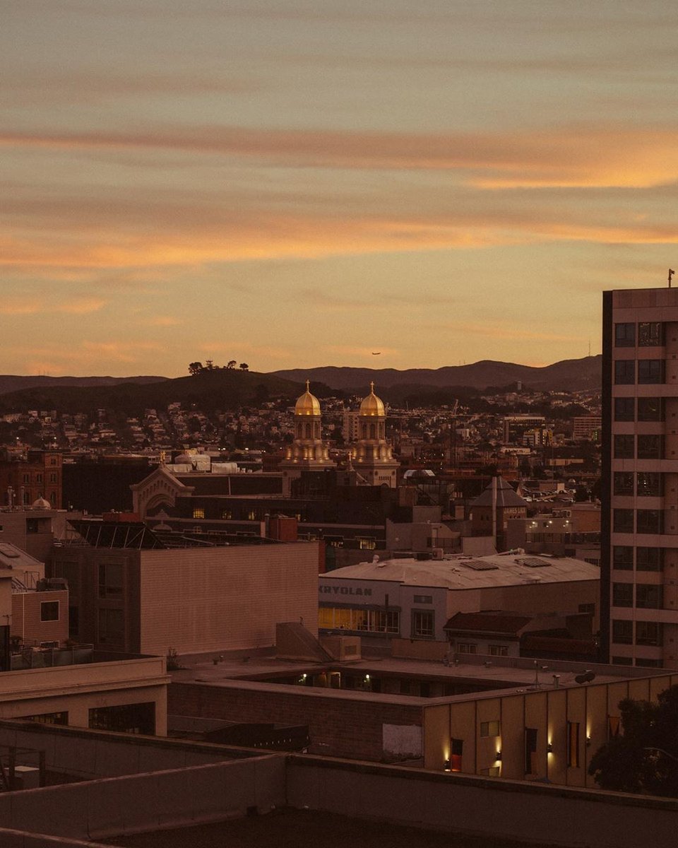 BEI Hotel San Francisco (@beihotelsf) on Twitter photo What are your plans this weekend? If you’re looking for us, we’ll be enjoying sunsets over SF from the comfort of our 14th floor executive rooms ✌️🌥
📸: <a href="/jontaylorsweet/">Jontaylorsweet</a> What are your plans this weekend? If you’re looking for us, we’ll be enjoying sunsets over SF from the comfort of our 14th floor executive rooms ✌️🌥
📸: <a href="/jontaylorsweet/">Jontaylorsweet</a>