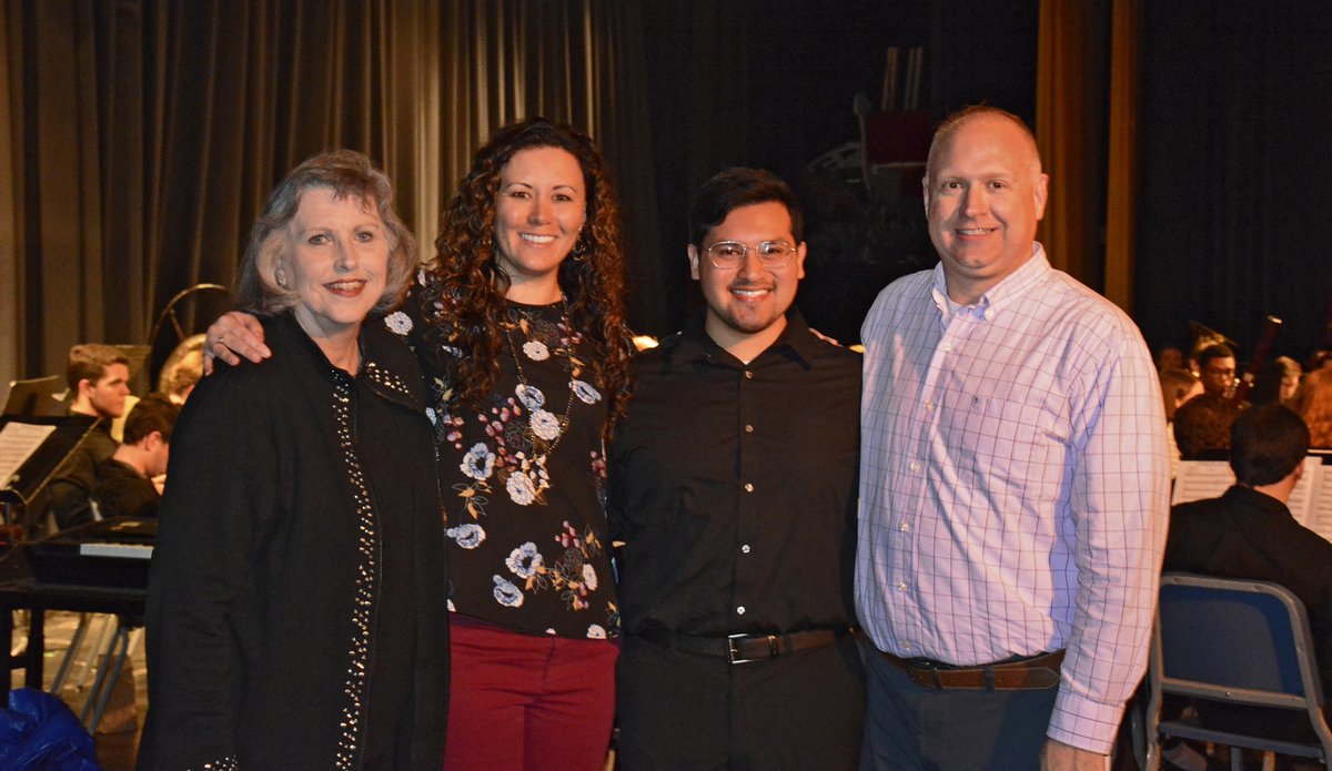 JonesCollege_'s tweet photo. It was great to welcome back one of our #JonesAlumni who is doing great things at Mississippi State University! Read the full story by visiting https://t.co/5CMDuhq5Hk #InspiringGreatness #JonesBobcats #JCAlumni #FromBobcatstoBulldogs https://t.co/vfNY4hEKMR