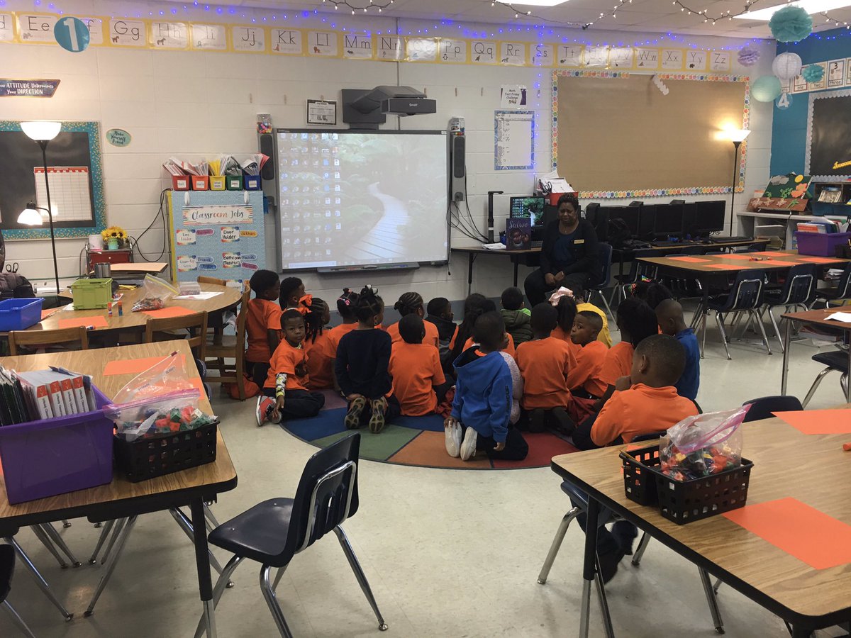 Fondeguidance's tweet photo. @FondeElementary Windows to the World was amazing. Our teachers went above and beyond to introduce our Fonde Families to different cultures. #ReadAcrossAmerica2020 #diversity #allinatfonde https://t.co/65hifJb3pZ