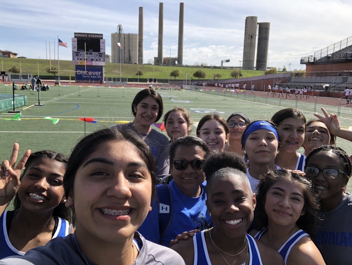Cotch89's tweet photo. JV girls track...ready to compete. Memorial pride! https://t.co/37AKVzw7Wh
