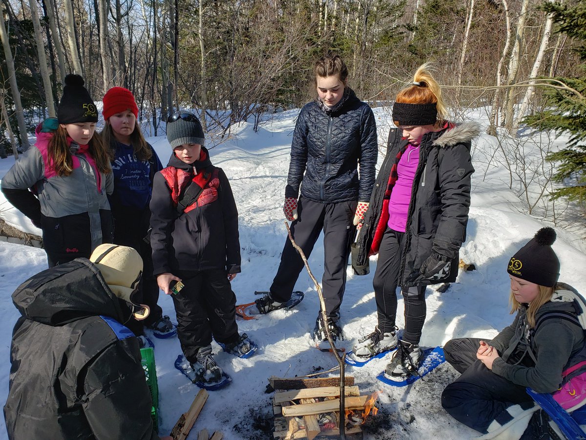 mrsturnerhcs6's tweet photo. Had a great time at the Peter's River Adventure! @activebayman @SprockidsNL #firsttimeonsnowshoes #winterfun #greatdaytobeoutside https://t.co/4QTYn1JemF