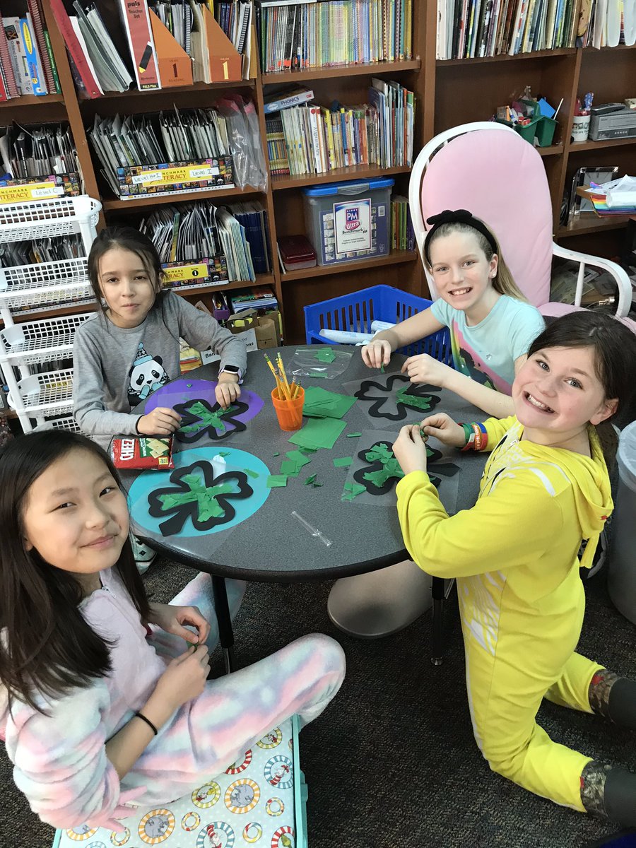 MrsLancelle's tweet photo. So proud of the STING CANCER group at Mountain Bay Elementary School. Last night the group made many projects that will be delivered to the Aspirus Cancer Center. #dcepride https://t.co/YDMyrI2nGs