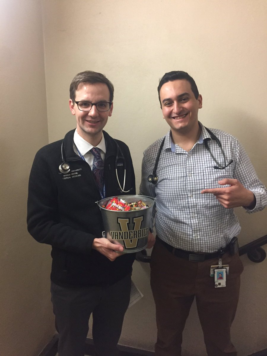BGriebMD's tweet photo. Out with the @VUMCMedicineRes Bucket and @TACGeneMD for #VandyCandy at the end of a rough week. Proud of our team, rallying around each other, our patients, our neighbors, @VUMChealth & Nashville! #TeamVUMC #NashvilleStrong @VUMC_EM https://t.co/B40p24jFYn
