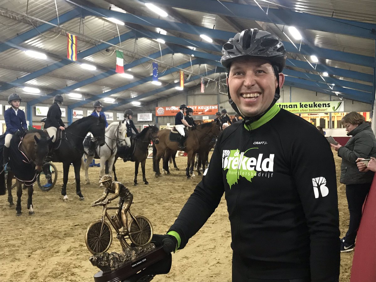 FrankGlaubitz's tweet image. avondje teamsporten tussen de paarden 💪 met ons #teamR4D 🚴‍♂️ tijdens 🐎#hotra2020 opbrengst 💰 voor @Duchenne_Heroes @duchennepp