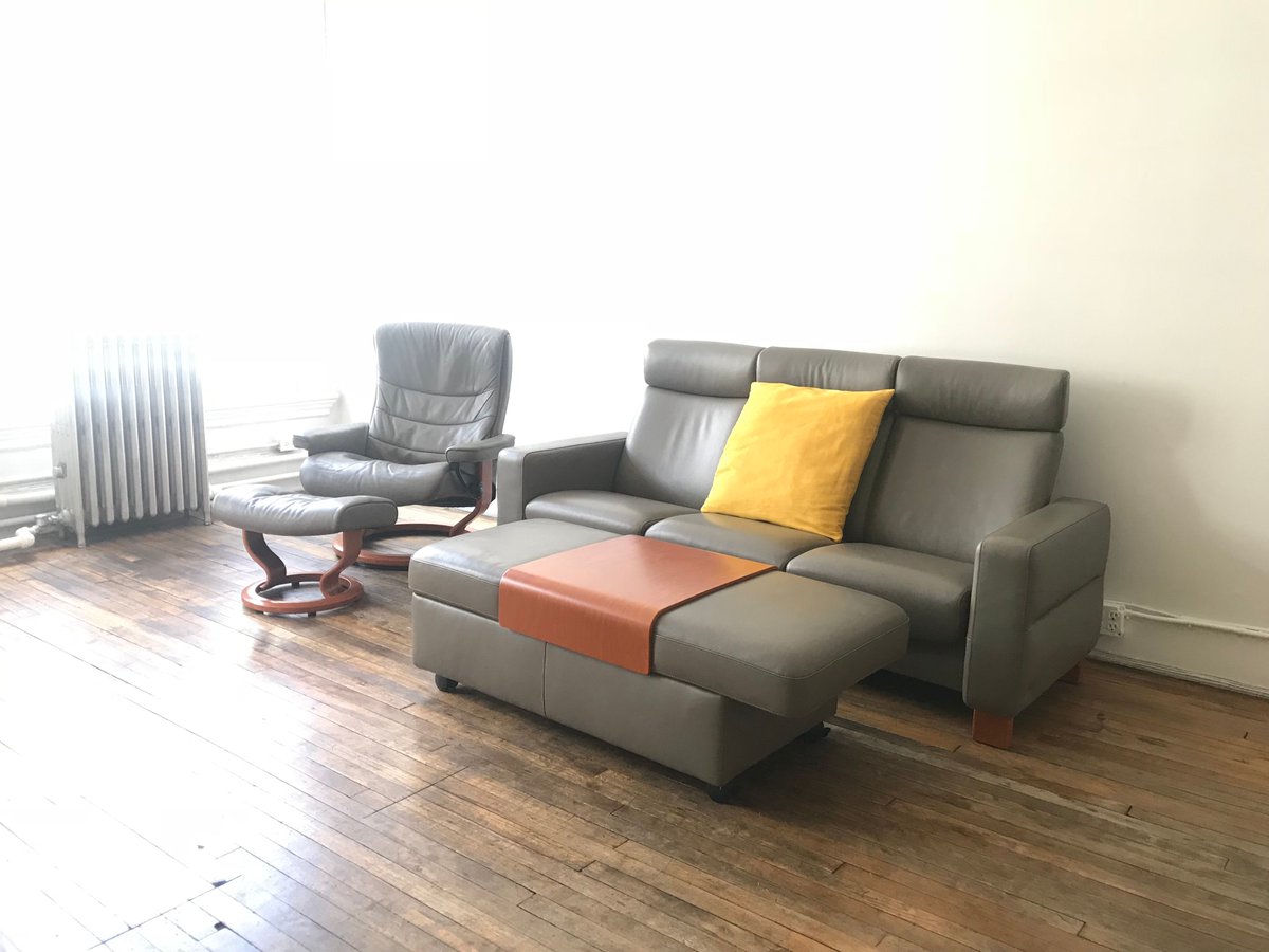SoHoSoleil's tweet photo. Even on a grey day CornerLight's breakout room is sunny!
#breakout #offsite #workshop #nycmeeting #creativemeetingnyc https://t.co/7xW9Hk0j8h