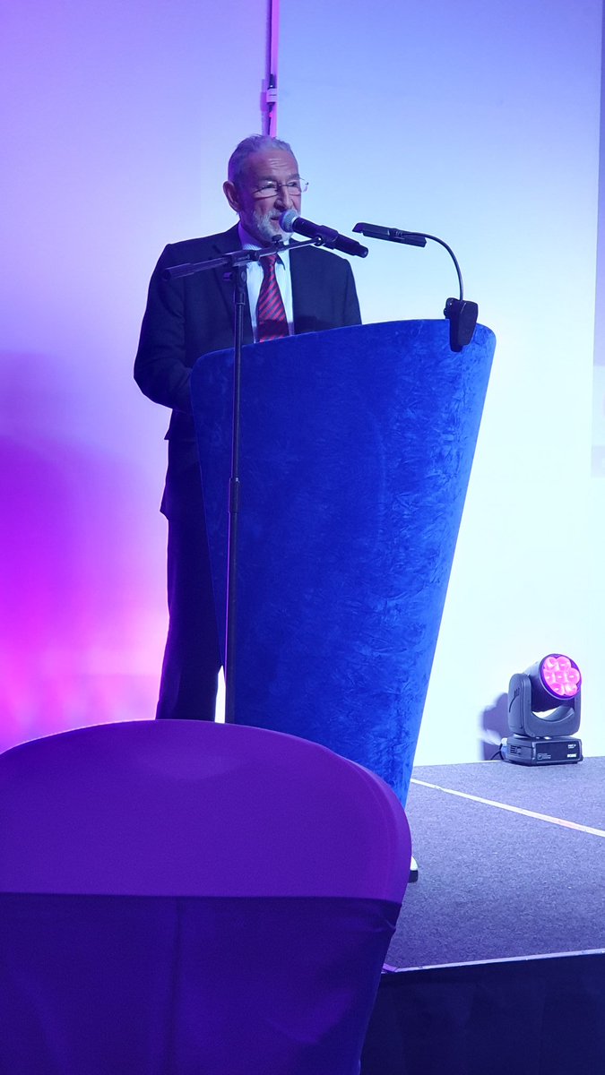 anitachumber's tweet photo. Fantastic turn out for the @southandcitycol #AppAwards2020 supporting @CureLeukaemia and catching up with amazing people #Apprenticeship #NAW2020 
@Steve_Brittan @Hezron_Brown @sccbinbusiness @AIMAwards https://t.co/DmvQOaVuxz