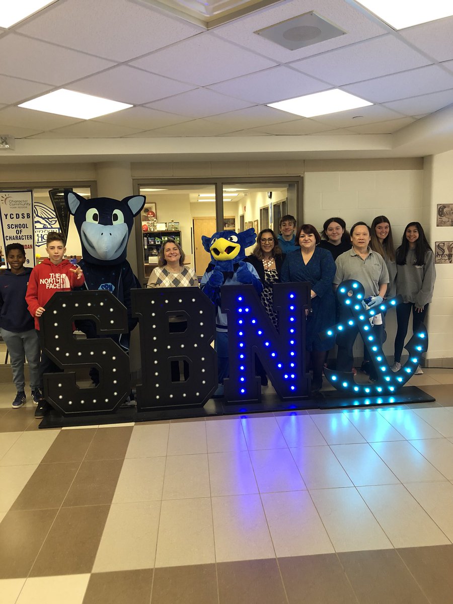 laurasawicky's tweet photo. Thank you to our administrators, staff and student ambassadors for the warm welcome. Our @YCDSB school communities are blessed with dedicated staff committed to student engagement and Catholic Education! @SBNycdsb @smkycdsb @sbdycdsb @ElizabethCrowe_ @WigstonJennifer @abfalconi https://t.co/G5Xl0v6riQ