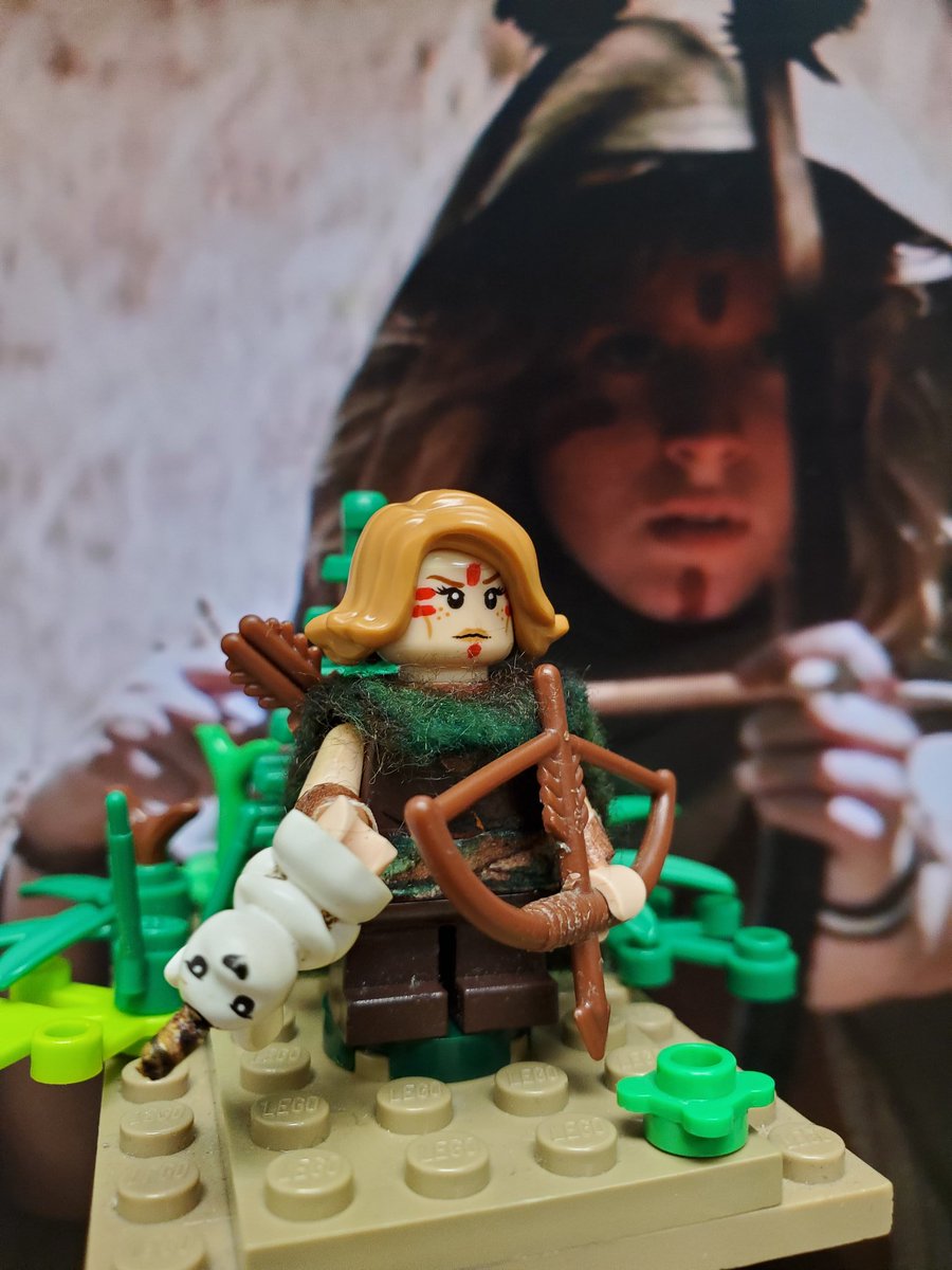 Petfalcon1's tweet photo. @StarTrek @startrekcbs @StarTrek #StarTrekPicard #Nepenthe #troi #riker #picard #kestra #viveen #bunnicorn Kestra Troi-Riker, Viveen, Wild Girl of the Woods, hunting the Bunnicorn https://t.co/kh2eQkY45V