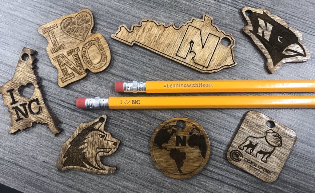 MrMuddsClass's tweet photo. Some of my Innovation students creating really cool stuff ahead of the March 13 Gift Showcase! Who wants one?
#LeadingwithHEART #glowforge https://t.co/gyhM6Sx2ln