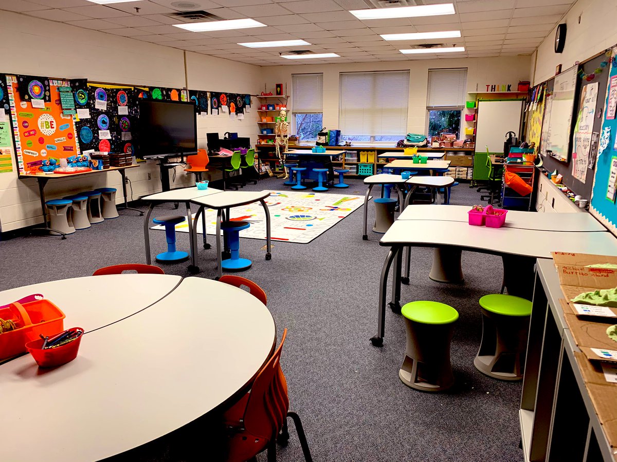 msbarr4th's tweet photo. Our STEAM Lab got a new look this week! Brought to you by @meteoreducation! @FDESPandas @jvanheukelum https://t.co/OXy7jDVkW9