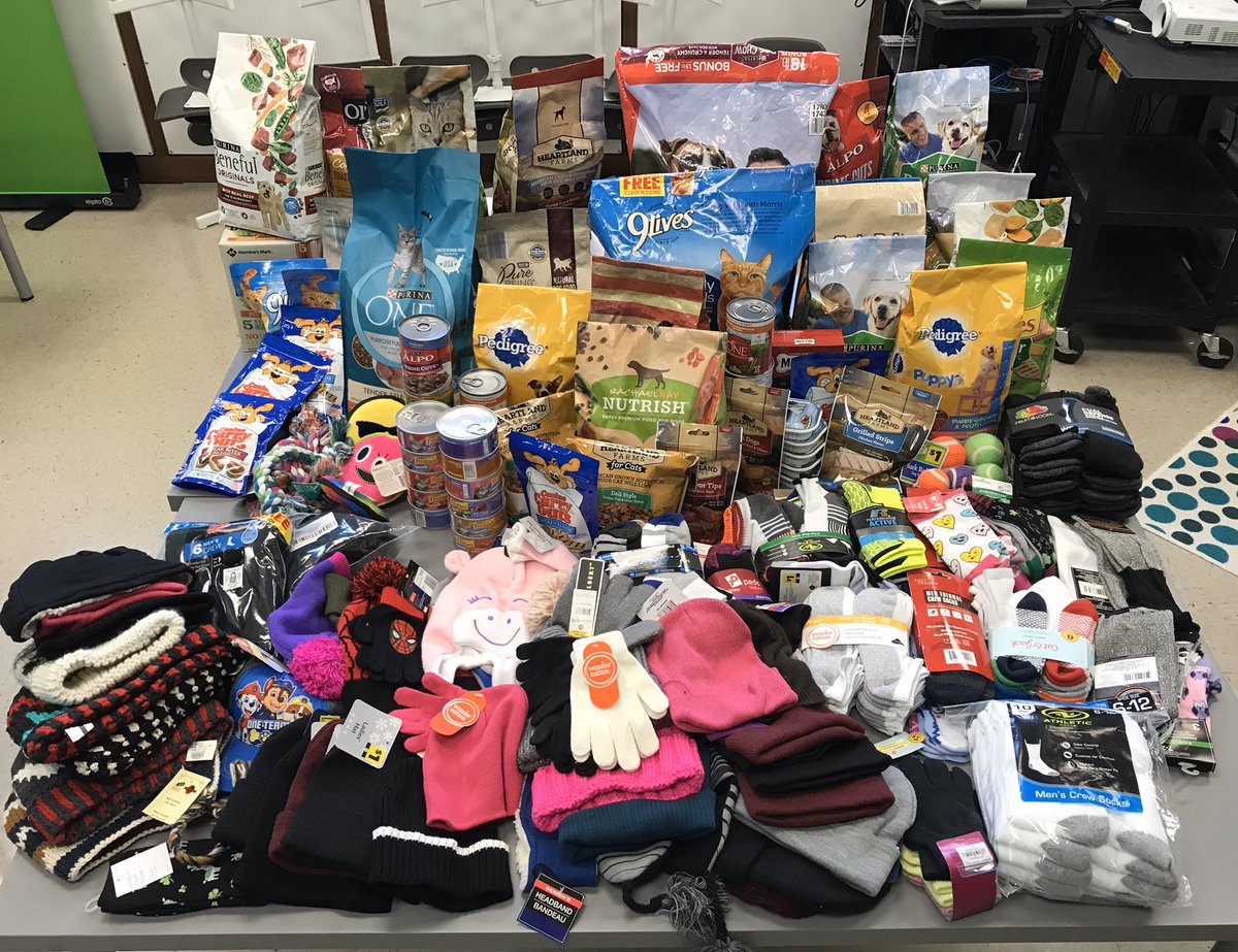 BostianES's tweet image. Thank you to our students and staff for their generous donations to Faithful Friends, Main Street Marketplace, and Rowan Helping Ministries during #ReadAcrossAmericaWeek! #BESt