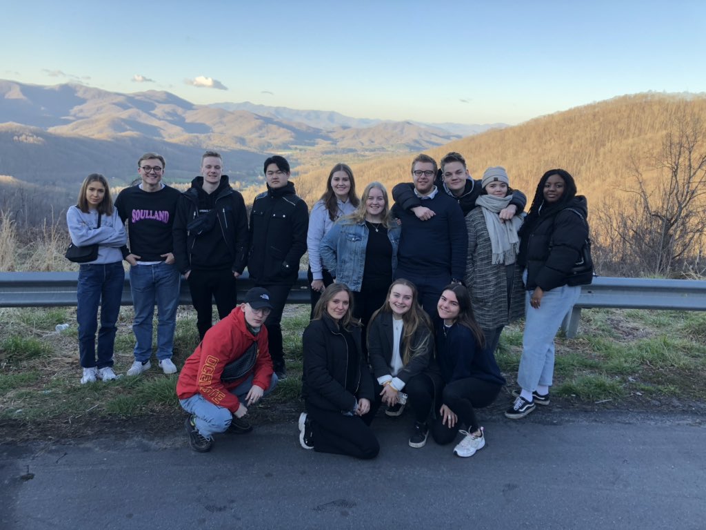 caesarciv's tweet photo. The Danes visiting HHS &amp; @asheville @BiltmoreEstate. Bringing global perspective re: income inequality and historical parallels, plus insightful discussion about math pedagogy alongside @TheHHSSwarm @MsThompsonMath class. https://t.co/oZgEEaJP4c