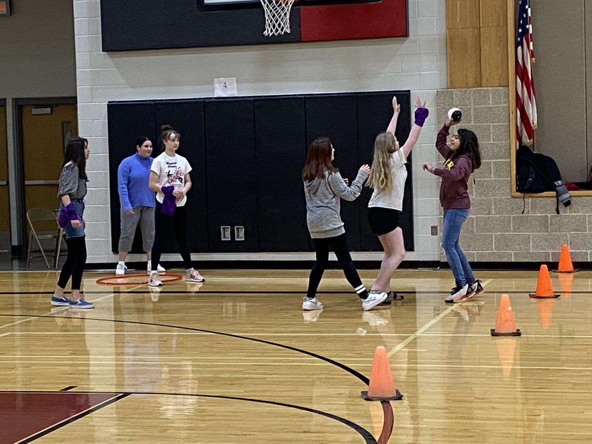 KemperBeth's tweet photo. Had so much fun learning more about Jam Ball in PE today! @msC_PE @HockerGroveMS  #ohmygrove https://t.co/jhXkNvg5aE