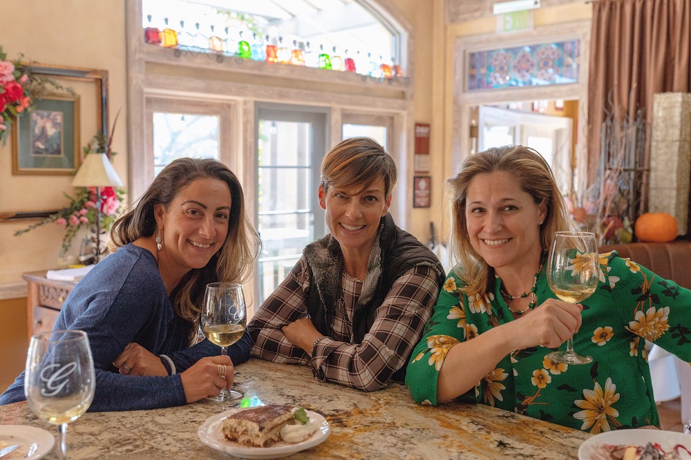 GemelliRestaur's tweet photo. Wondering how to end your work week? With a meal and drinks from us!
.
.
.
#TakeYourLunchBreak #RistoranteGemelli #ItalianEats #BabylonVillage #LongIslandEats #EatLocal #LIPulse #LunchSpot https://t.co/LlMPYVFu5O