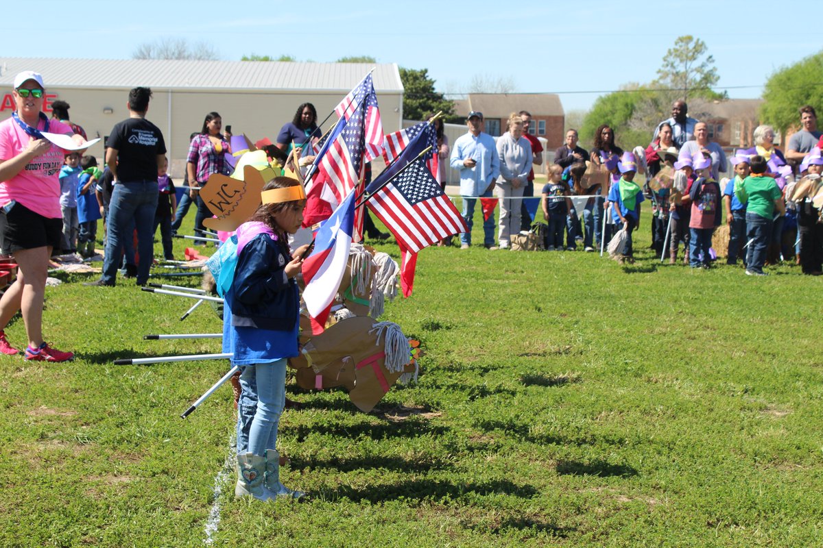 SivellsElem's tweet photo. Our Kindergarten classes had a great time at their 'Kindergarten Rodeo' this afternoon! Thank you to everyone that helped make this event so much fun for our students! #wearewharton #sivellsstrong #sivellsrules #sivellsrocks #sivellssuccess #kinderrodeo https://t.co/trb6eekCSS