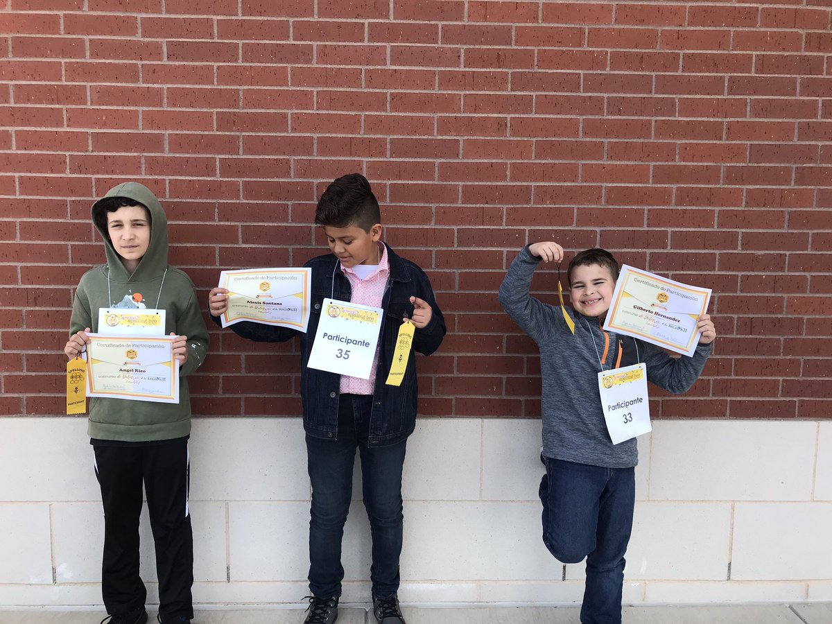 Mara_rodz_hern's tweet image. Súper proud of these Hawk Leaders!!! #leaders2thecore #PVEleads