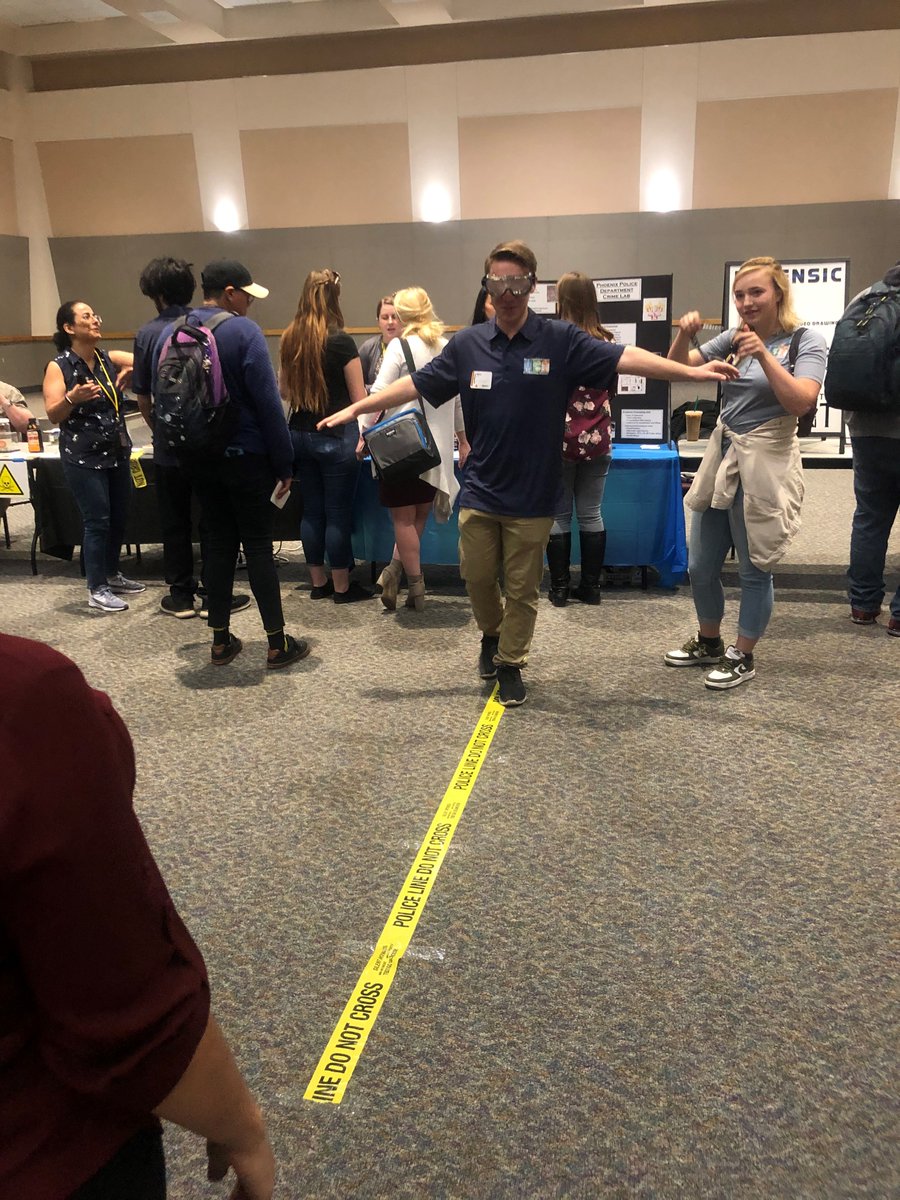 PeoriaMET's tweet photo. Bioscience students had a great time at ASU Forensics Day! #PeoriaMET #asuforensics https://t.co/kZXAacRCCW