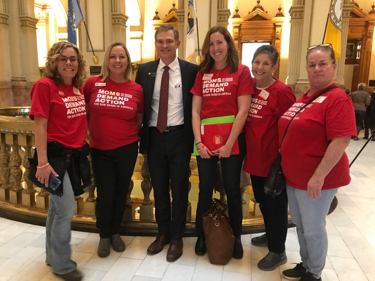 KathyHagen13's tweet image. Had a great day with 390 other Moms Demand Action advocates at the Colorado state capitol. The legislature was introducing 2 new gun control bills today! #coleg #MomsDemandAction #commonSenseGunControl