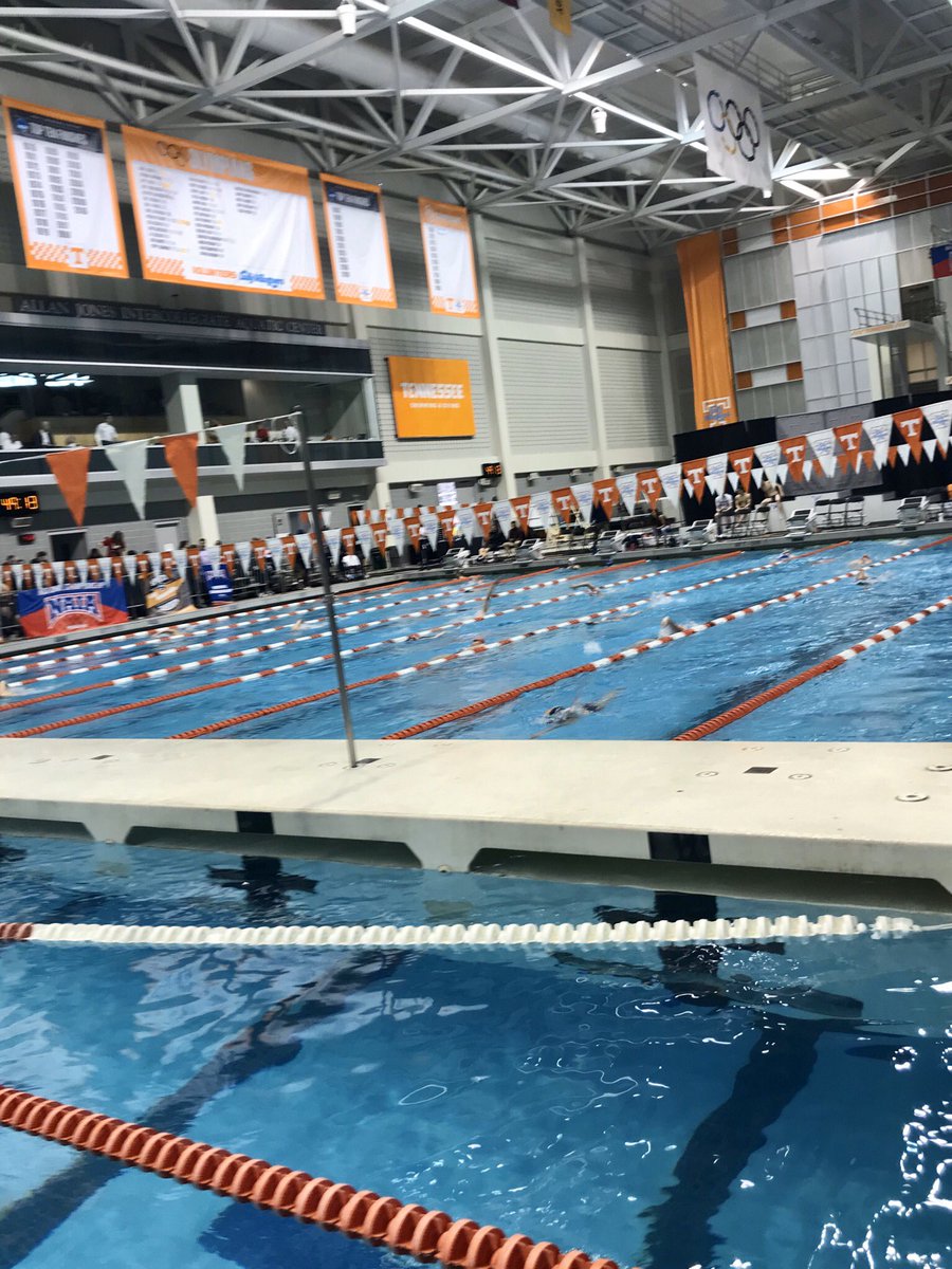 CoachKemnitz's tweet photo. Back at it! #oink #blueraid #rise #timetoscore @LWCSwimming https://t.co/sgWBzGsfCx
