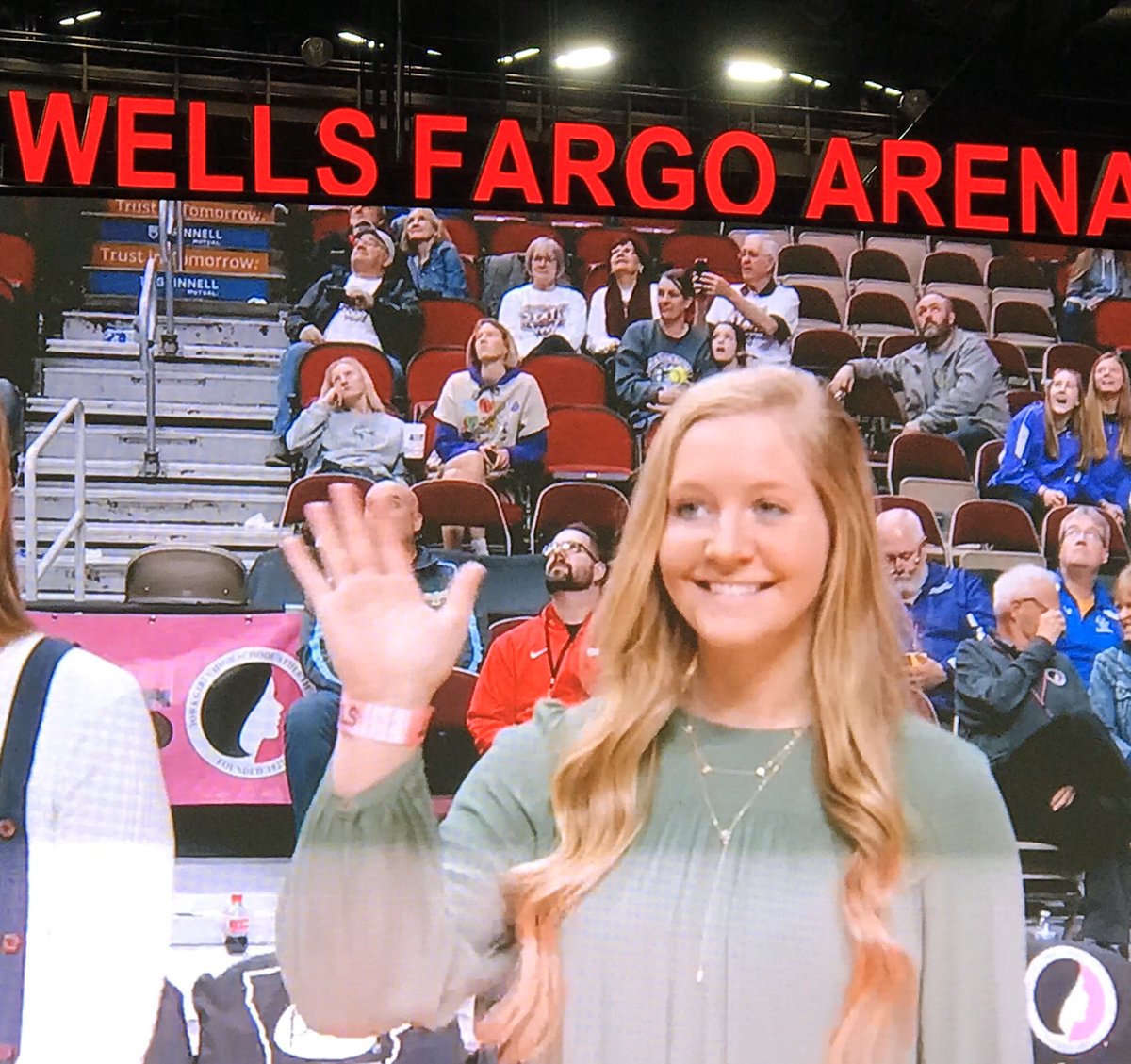Congratulations to Brooke Zylstra - Academic All-State and 1,000 point scorer! #onwardcomets