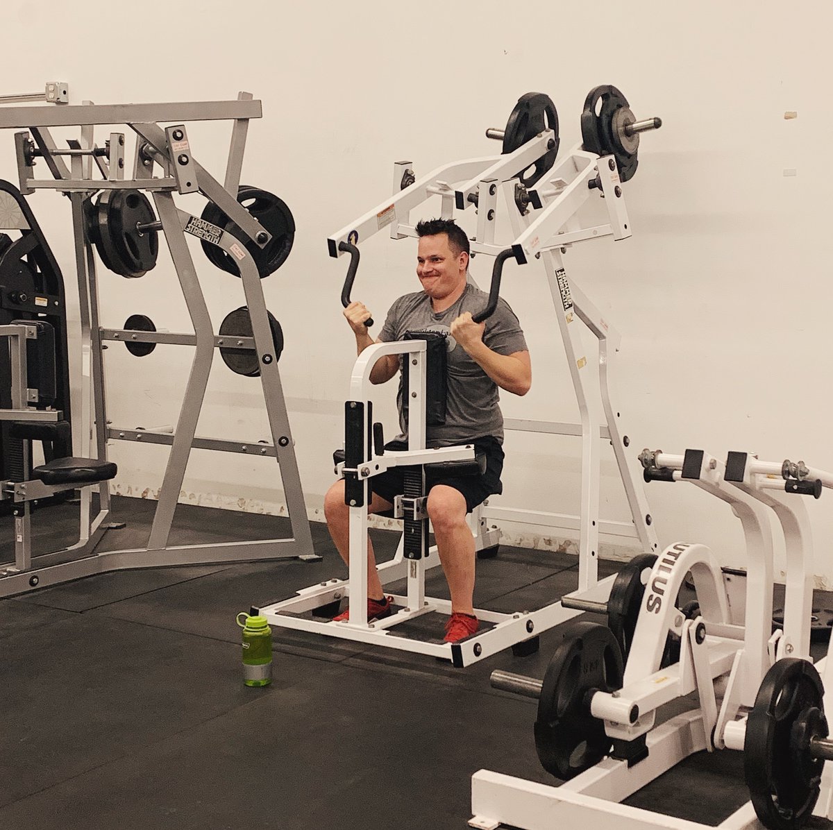 ApexPTmpls's tweet photo. On Fridays—we flex.

You can too!! Join us for #personalizedgrouptraining!

#flexfriday #fitnessfriday #tgif #trainwithapex #peopleofapex #dosomethingepic #strengthtraining #strengthandconditioning #fitnessmotivation #fitspo #weightlifting #healthylifestyle #healthyliving https://t.co/I3o0EFrdkl