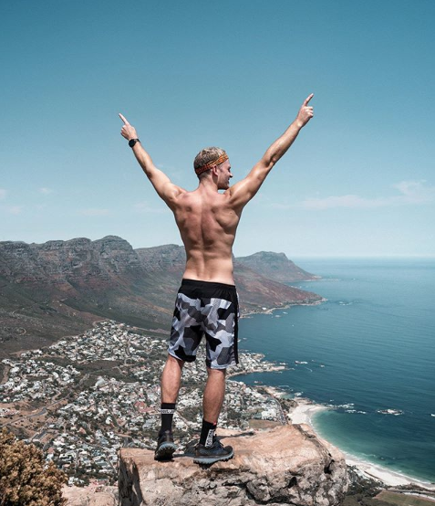 pilotpatrick_'s tweet photo. *Anzeige #PilotPatrick
I made it! After a long hike I made it to the top of #LionsheadMountain in #Capetown #SouthAfrica #justdoit #bluesideup#lionsheadtrail #kapstadt #südafrika #afrikaurlaub #sportswear #fitman #sexyback #sportsman #beactive #summithike #capetownactivity # https://t.co/CFz0LBefWD