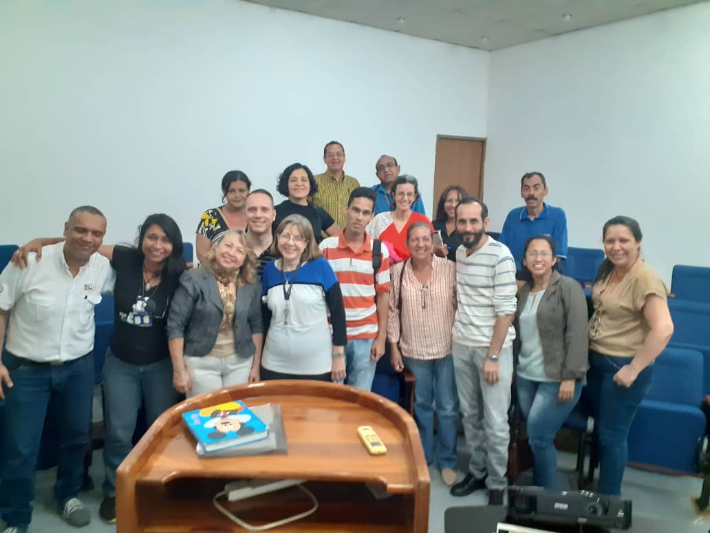 FacIngenieriaUC's tweet photo. Hoy parte de nuestros docentes culminaron Diplomado de Formación en Competencias para la Educación Universitaria bajo enfoque Ecosistemico.Los profesores #INGUC siguen adelante formándose y actualizándose. Gracias a la Prof MariaTCruz por su apoyo y dedicación desde la DDDC https://t.co/DIdoS0TVbB
