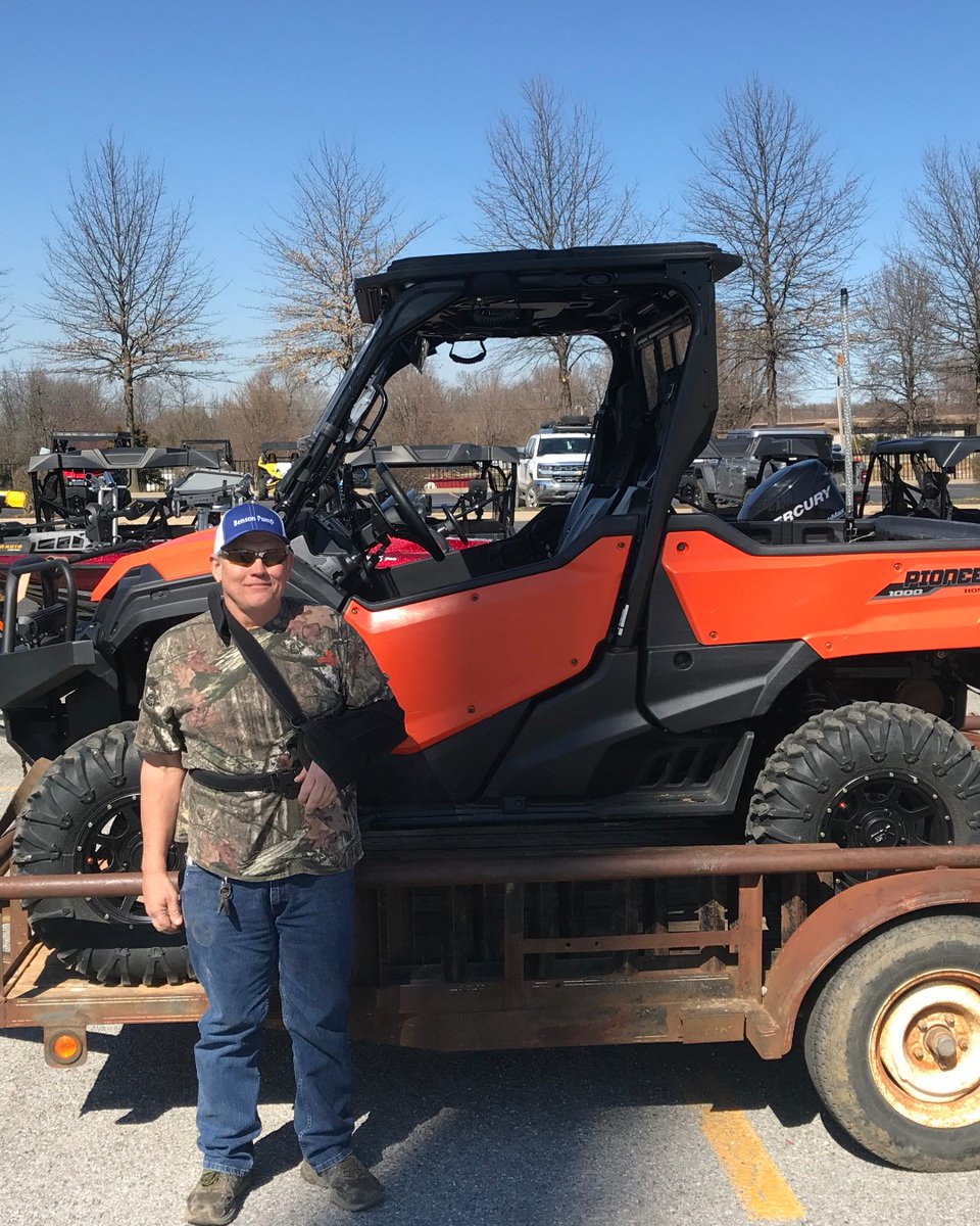 Zach sent Mike Barro home with his new-to-him Honda Pioneer today!  Thanks Mike, and see you again next time.  #SXS #HondaPioneer #Pioneer #HondaSXS #HondaUTV