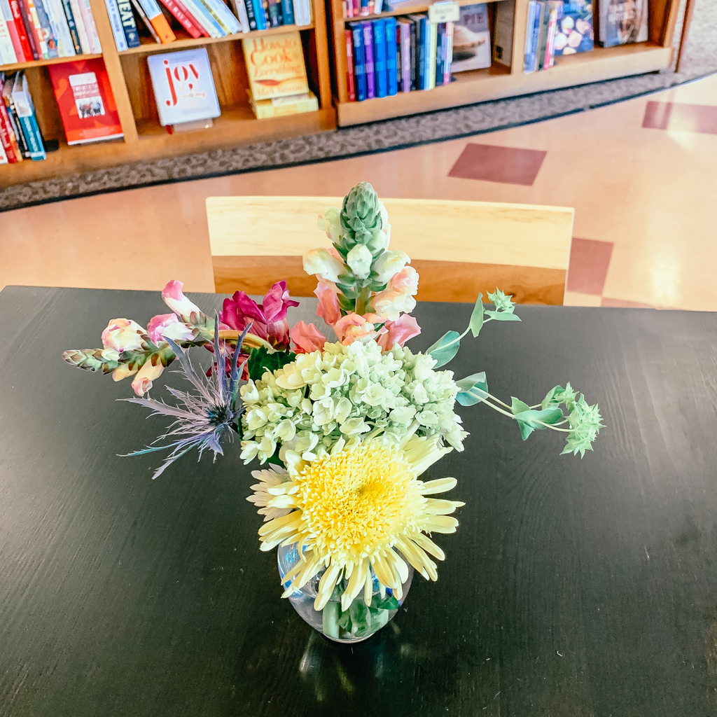 Watermarkbooks's tweet photo. We are so excited to share our new look, hope you like it as much as we do!! #43YearsNeverLookedSoGood
#shoplocal #lovewhereyoulive #loveict #ilovewichita #dddict #douglasdesigndistrict #wichitaks #wichitakansas #douglasstreet #wichitaproud https://t.co/pv9Bo9i6zR