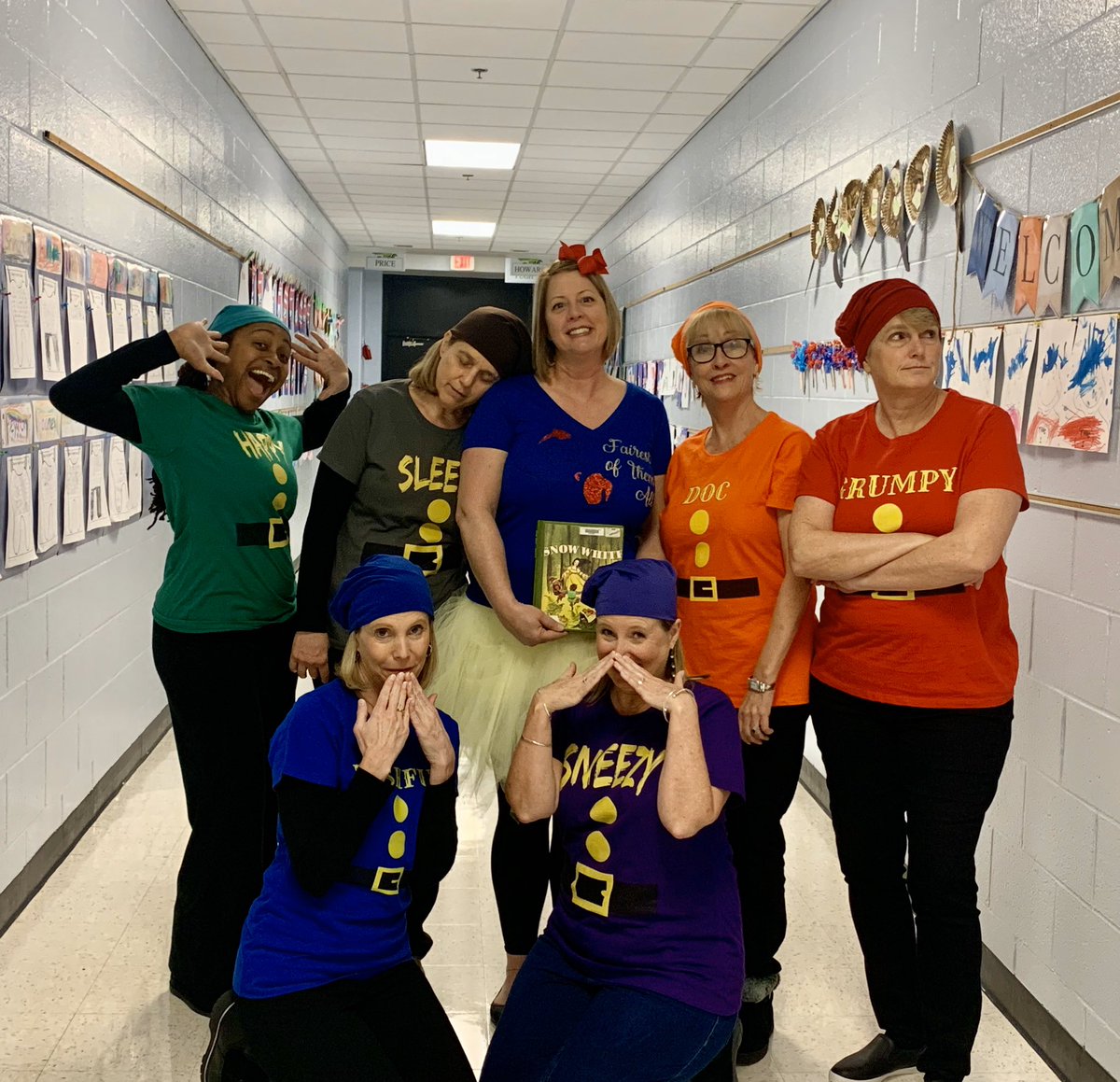 elizjackson1's tweet photo. Read Across America! Love my team! #dopeywassick @mshowardedu @Annercp @lwesprincipal @H_Rome_iTeach https://t.co/G80RS1i8hx