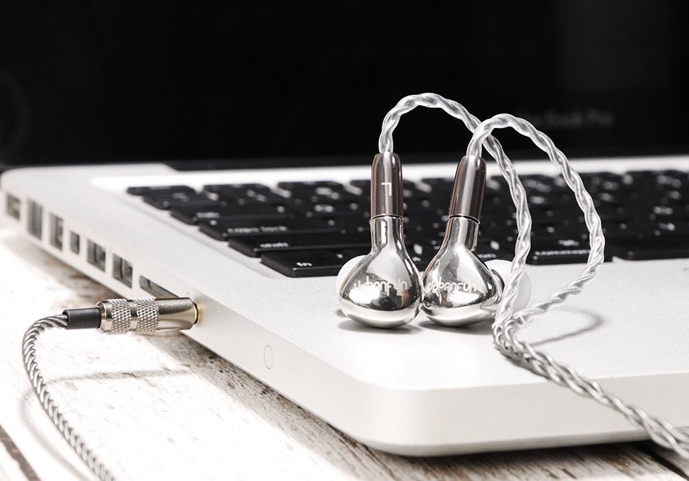 Linsoul_Audio's tweet photo. The Urbanfun YBF-ISS014 is one of the most affordable Beryllium driver earphones available. This is your chance to experience the legend of Be-Dynamic Drivers!
#Urbanfun #YBFISS014 #ISS014 #YBF #IEM #UIEM #Beryllium #Be #audiophile #hifi
https://t.co/FCVF6dkCzR https://t.co/tdX1vW5XHB