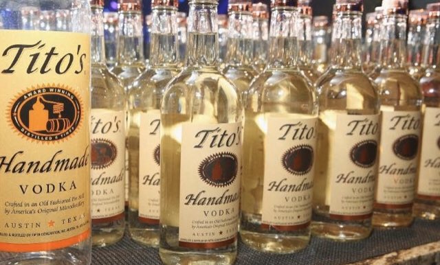 kenfisher20's tweet photo. Use caution when allocating scarce resources during a crisis. “@TitosVodka tells customers to not use their vodka for hand sanitizer. Hand sanitizer needs to contain at least 60% alcohol. Tito's is 40% alcohol and therefore does not meet recommendation of the CDC."#titosvodka 😏 https://t.co/bzAXb9AKPO